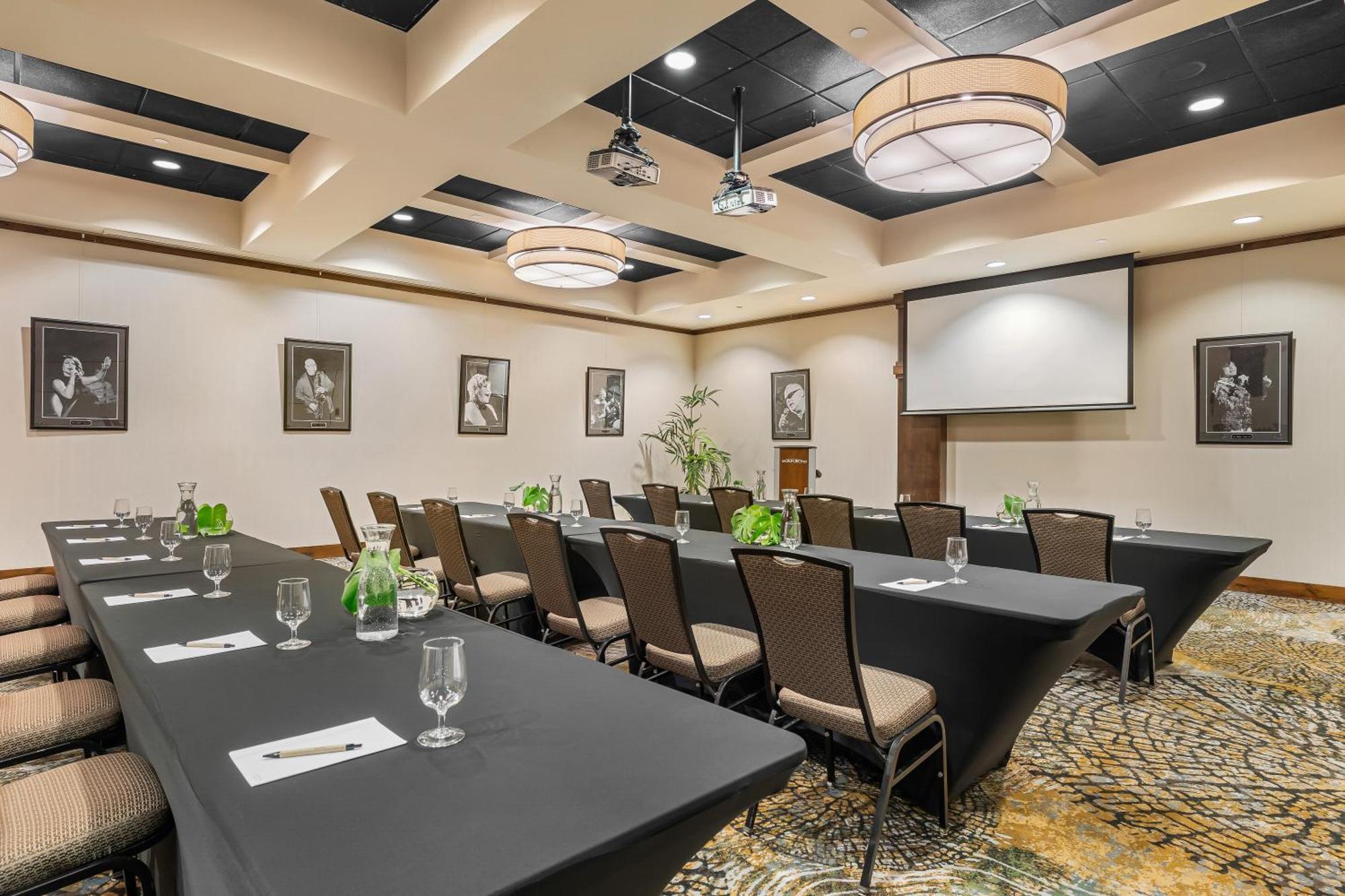 Oxford Hotel Bend Zewnętrze zdjęcie