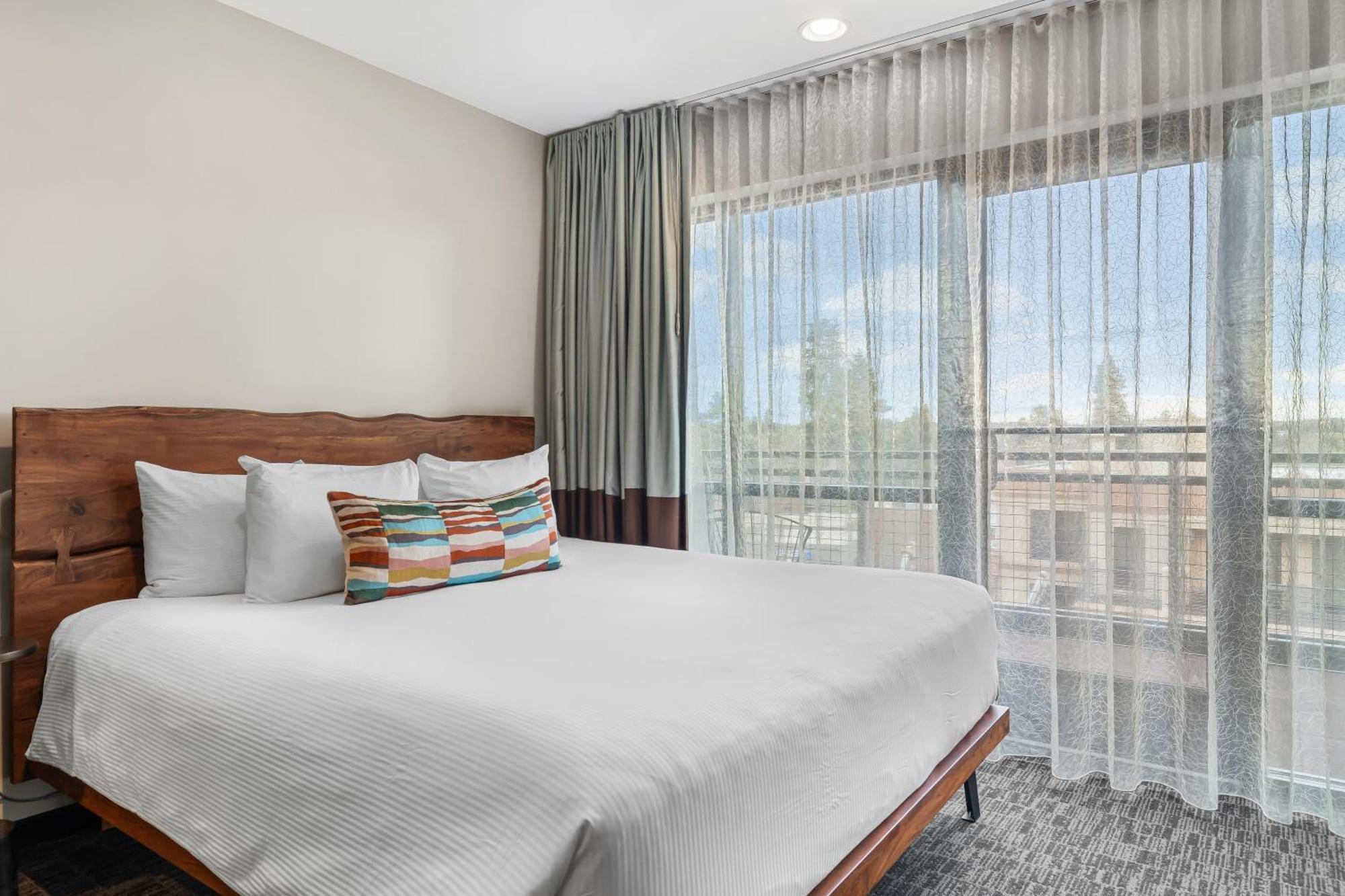 Oxford Hotel Bend Zewnętrze zdjęcie